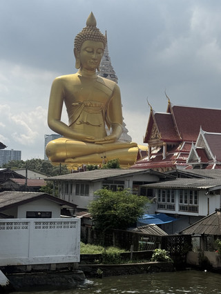 🚤 A Hidden Riverside Gem with Bangkok’s Giant Buddha in Full View 🇹🇭