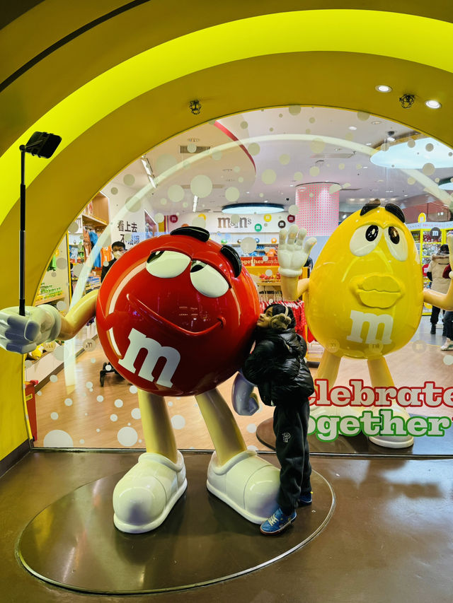 Visiting the M&M Store on Shanghai Nanjing Pedestrian Street.
