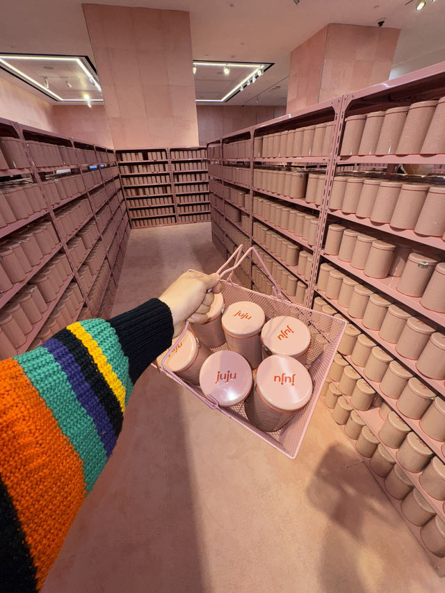 Art Bunny Magic ✨ West Kowloon Cultural District: Museums, Waterfront, and a Pink Rabbit Supermarket in One Afternoon Art Bunny Magic ✨ West Kowloon Cultural District: Museums, Waterfront, and a Pink Rabbit Supermarket in One Afternoon