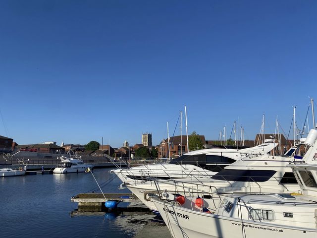 Serenity at Hull Waterside & Marina 🌅⛵️