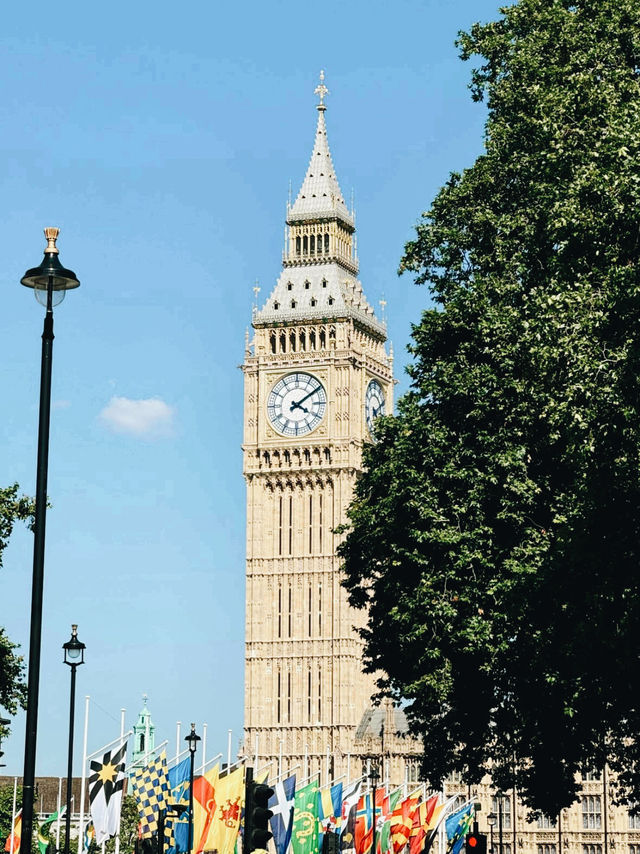 London Calling: Icons, History & Heartwarming Moments