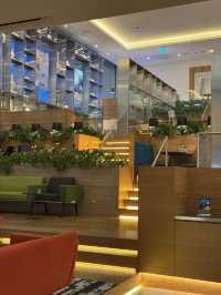 【KLMクラウンラウンジ】ラウンジレビュー : オランダらしさ満載の広くて使いやすい空港ラウンジ（シェンゲン外長距離便エ