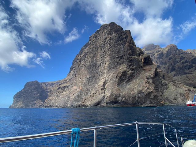From volcano peaks to black sand beaches — Tenerife, you thrill me 🌋