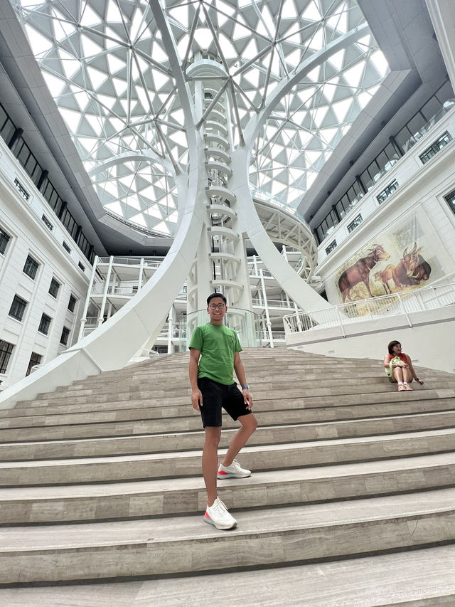 Walking tour to Manila's finest spots! 🇵🇭