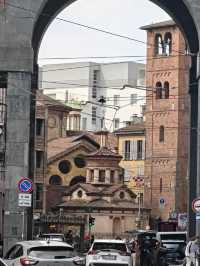 A Stylish Stroll Through Milan: Where Fashion Meets History