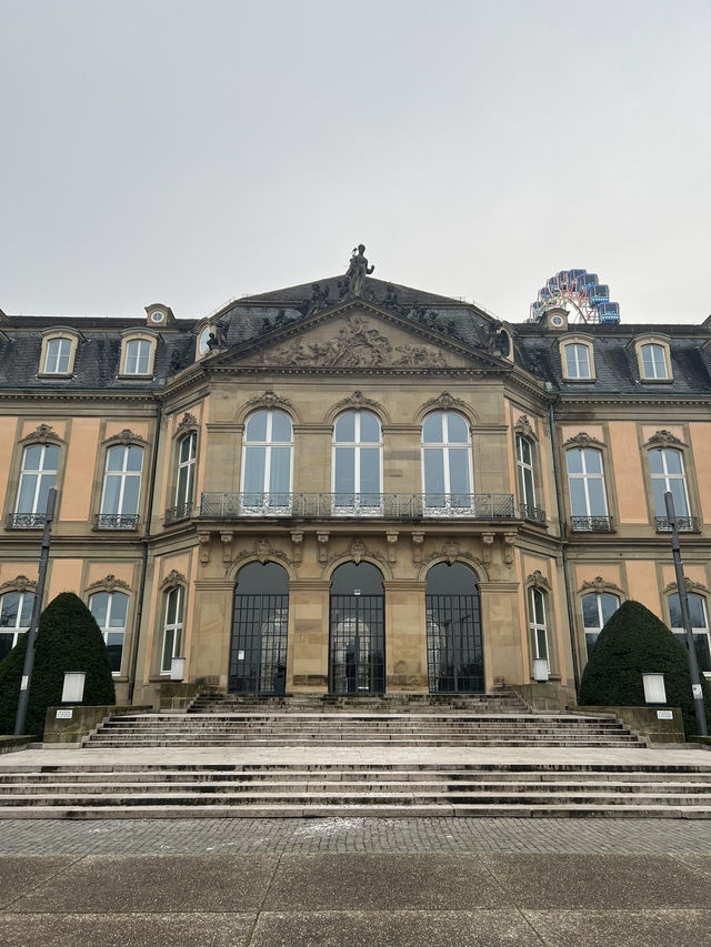 🌿👑 Schlossgarten Stuttgart: A Royal Oasis in the Heart of the City 👑🌿  