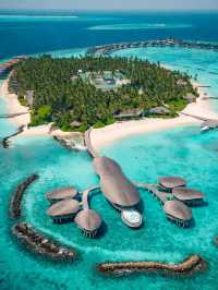 TOP 5 HOTELS IN THE MALDIVES