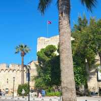 🏰 “Step Back in Time at Çeşme Castle — Where History Meets the Aegean Breeze!” 🇹🇷✨