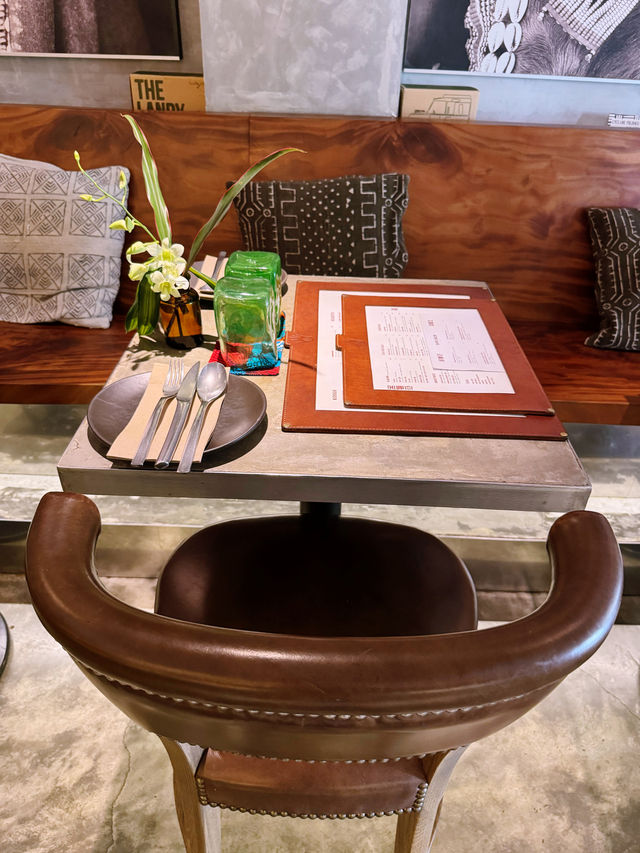 Discovering Singapore’s Flavor Adventure: Kafe Utu Edition 🍽️☕️