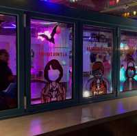 80’s vibes, roller skating, cocktails…OMG!