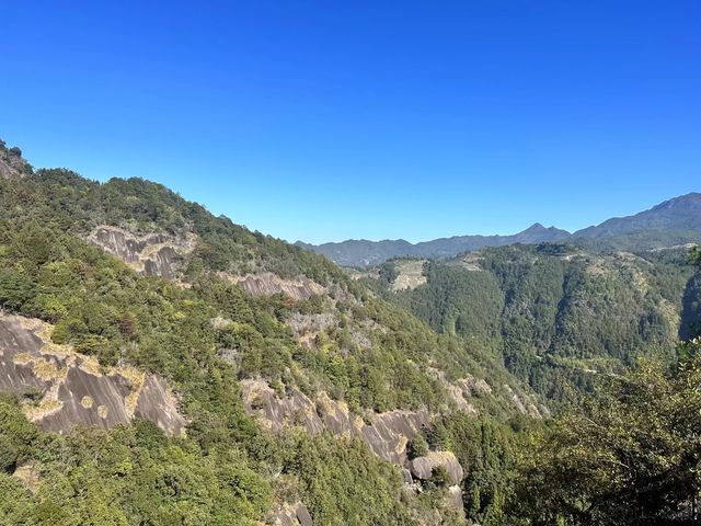 大自然奇觀白雲山九龍洞