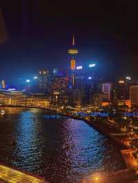 坐中环摩天轮，赏维港夜景