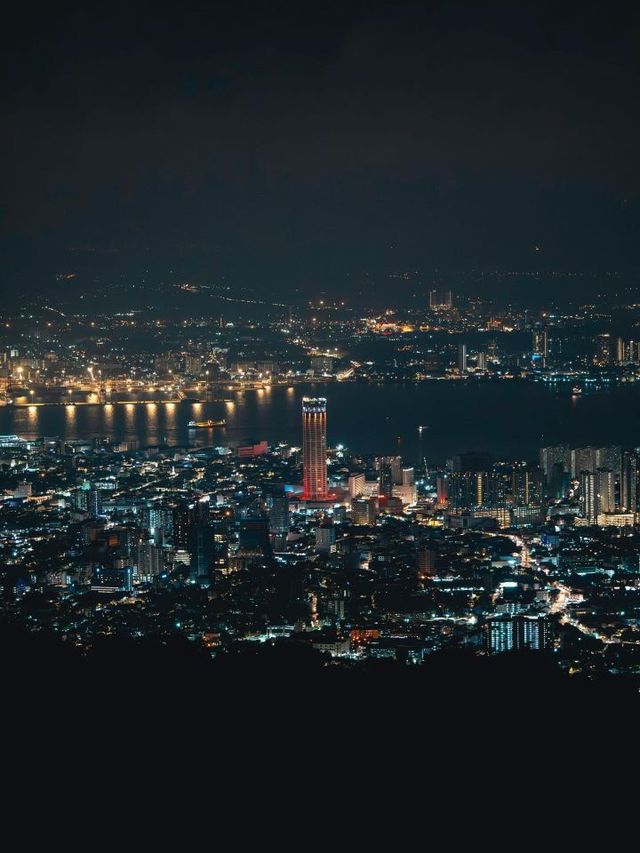 🌃 Nighttime Magic with Nikon in Penang 📸