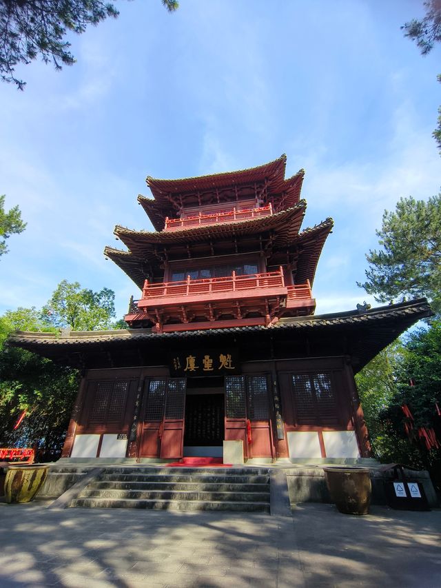 這裡有可以俯瞰千島湖全景的魁星樓