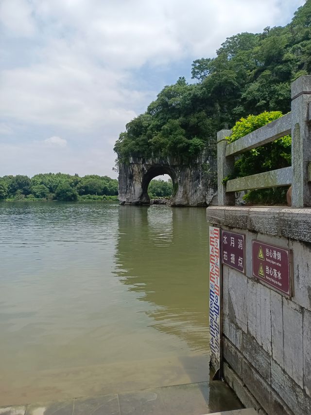 桂林     山水甲天下