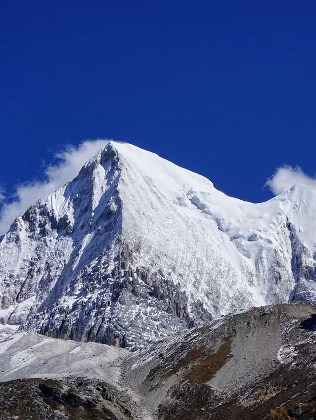 Exploring Ganzi Tibetan Autonomous Prefecture: A Cultural and Natural Haven