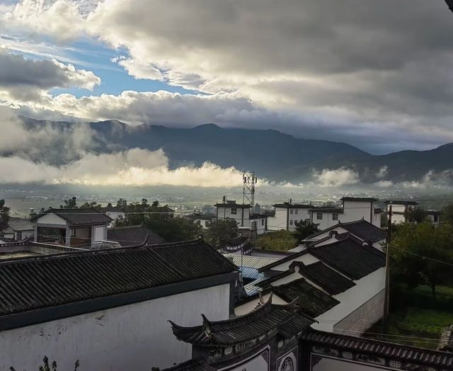 洱海之源鳳羽硯。