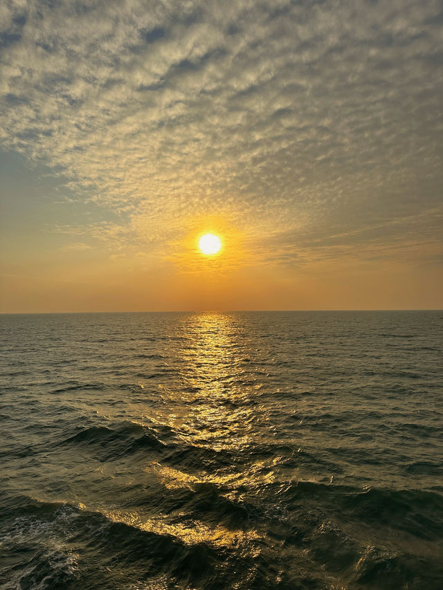 海南自駕｜徐聞北港，一娃一貓絲滑過海