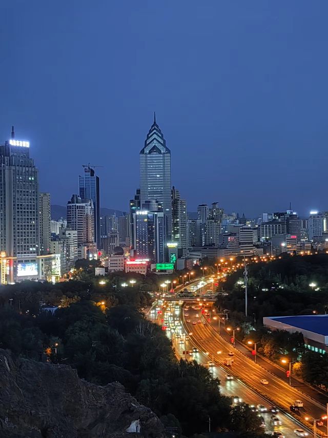 錯過紅山夜景=白來烏魯木齊？