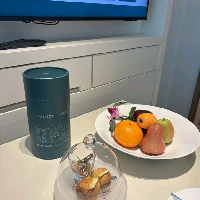 香港銅鑼灣打卡新熱點！巨型蝴蝶結+法式浪漫酒店夢幻破表🦋