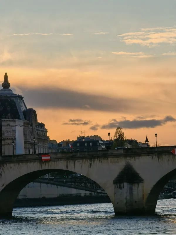 Experience the Sunset Cruise on the Seine River in Paris