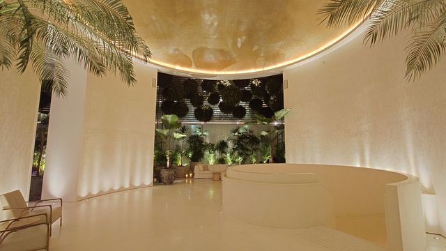 新加坡艾迪遜酒店走極簡風格，空中泳池算係唔錯嘅亮點