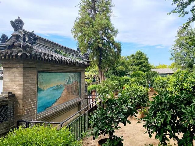 孔府的大門為何是黑色的？