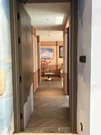 深圳這間親子酒店簡直是天花板級別！房間根本就是遊樂場，120平米超大空間太驚人～ 