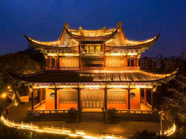 💡 Golden Week Travel Guide