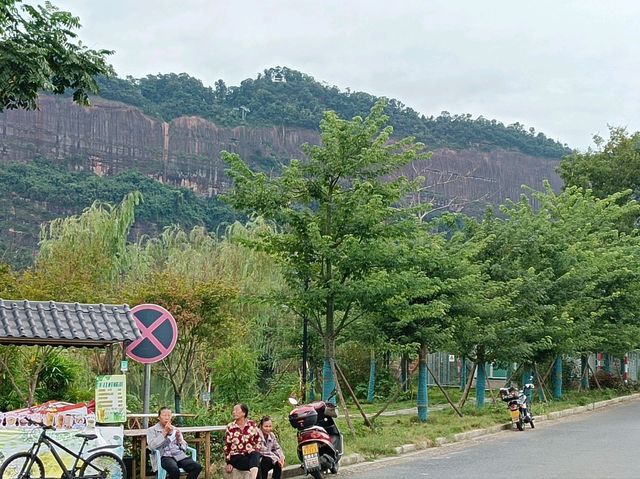 丹霞山奇幻地貌一日深度遊⛰️ 10月内地游