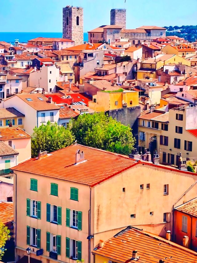 南法必打卡 · 昂蒂布 Antibes 在尼斯與戛納之間,藏著一座被陽光親吻的地中海小城— 南法必打卡 · 昂蒂布 Antibes 在尼斯與戛納之間,藏著一座被陽光親吻的地中海小城—