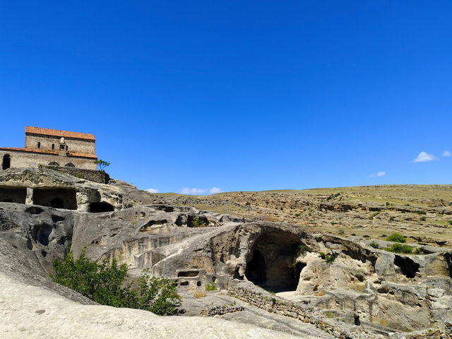 시간을 품은 석조 도시—우프리스치케의 숨겨진 역사 탐방 시간을 품은 석조 도시—우프리스치케의 숨겨진 역사 탐방