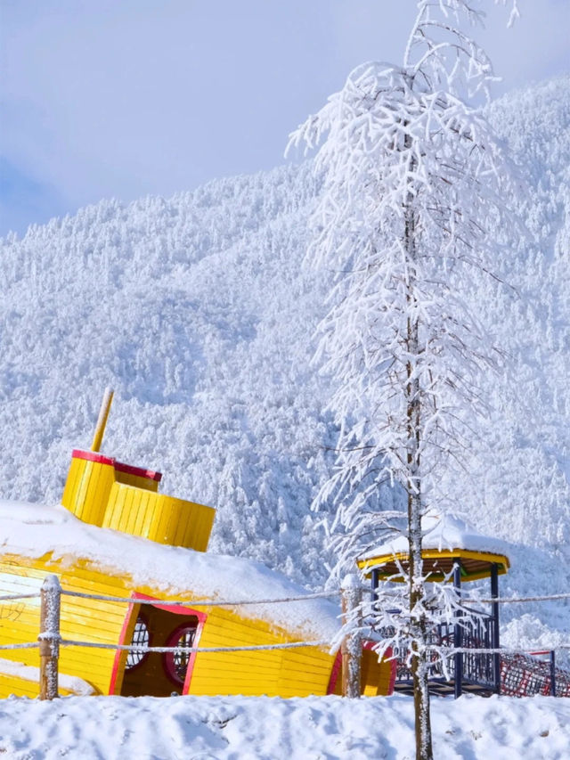 西嶺雪山帶娃追雪成功,小月齡也可衝! 西嶺雪山帶娃追雪成功,小月齡也可衝!