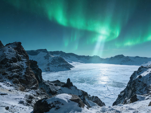 Changbai Mountain Aurora: China’s Hidden Cosmic Show Over Snowy Peaks! Changbai Mountain Aurora: China’s Hidden Cosmic Show Over Snowy Peaks!