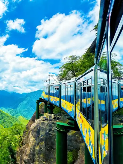 山頂纜車門票預訂 | 太平山頂凌霄閣套票優惠 | Trip.com