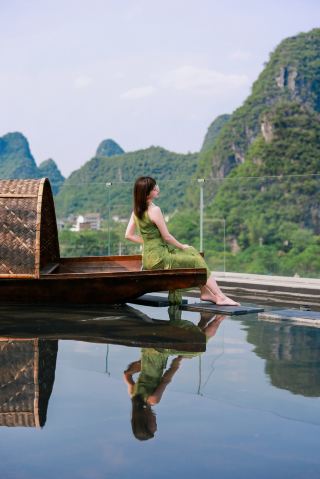 Staying by the Yulong River in Yangshuo, falling asleep to the sounds of nature, is so beautiful you won't want to leave.