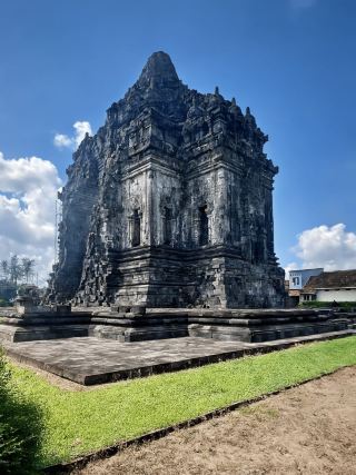5-day Indonesia trip guide with a detailed itinerary and quick booking tips