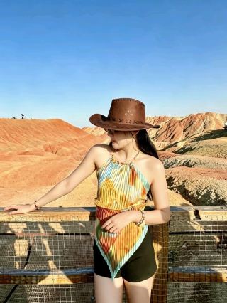 Journey to the Hexi Rainbow Hills for a Billion-Year Danxia Romance — Zhangye Seven-Color Danxia Travelogue.