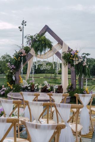 Lakeside Terrace Wedding | Infuse your ceremony with natural beauty