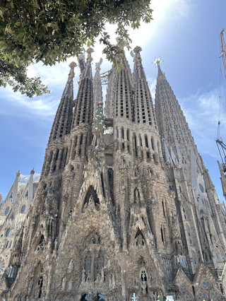 4-day Spain trip for 4k per person, incredible value