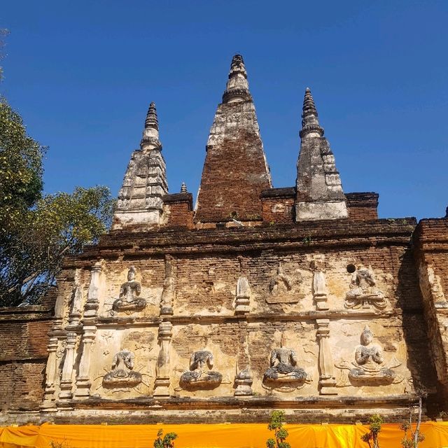 ไหว้พระธาตุคนปีเกิดปีมะเส็ง วัดเจ็ดยอด เชียงใหม่