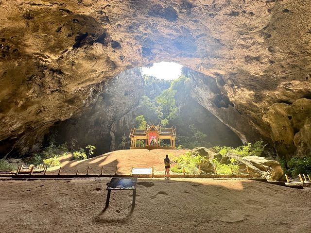 Amazing cave hike in Hua Hin !! 