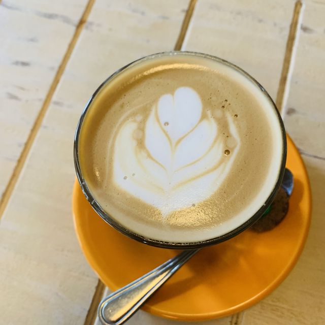 【インドネシア】アンティークなオシャレカフェ”Le Cafe Gourmand“