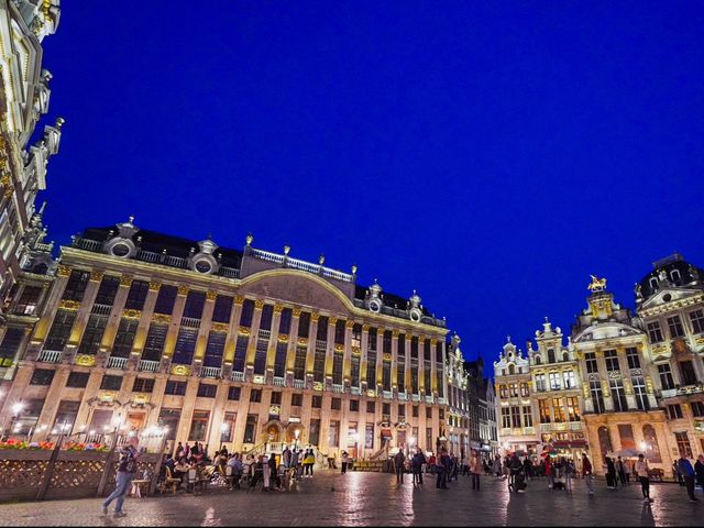 比利時🇧🇪日與夜最華麗的大廣場