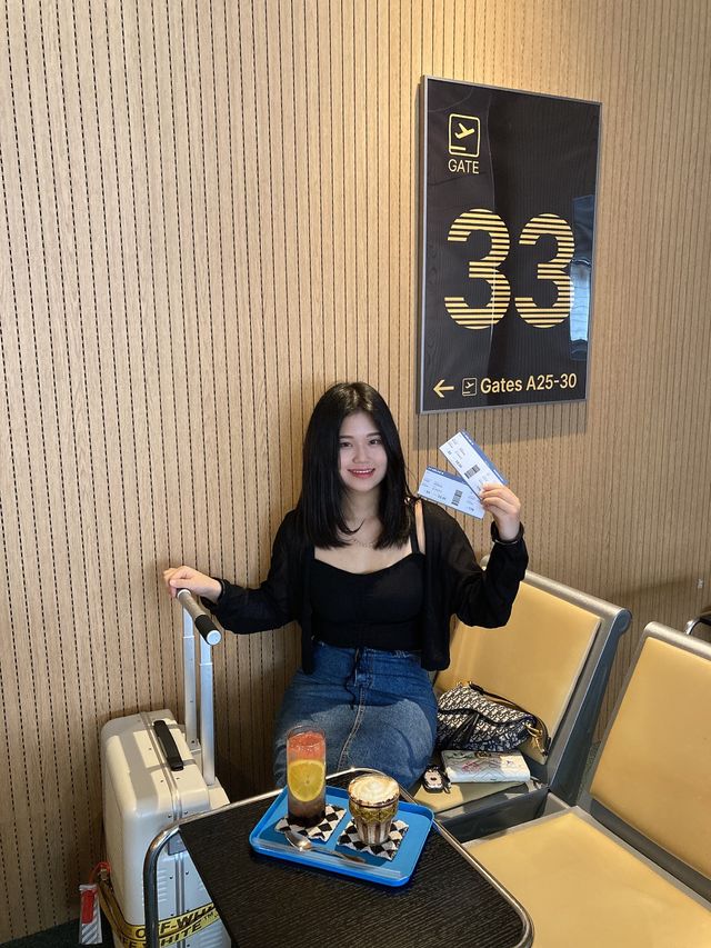 부산 공항컨셉 이색카페