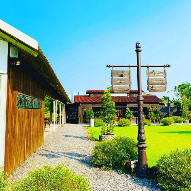 【インドネシア】癒しスポット“Rustic Market by The Lake - Graha Natura“