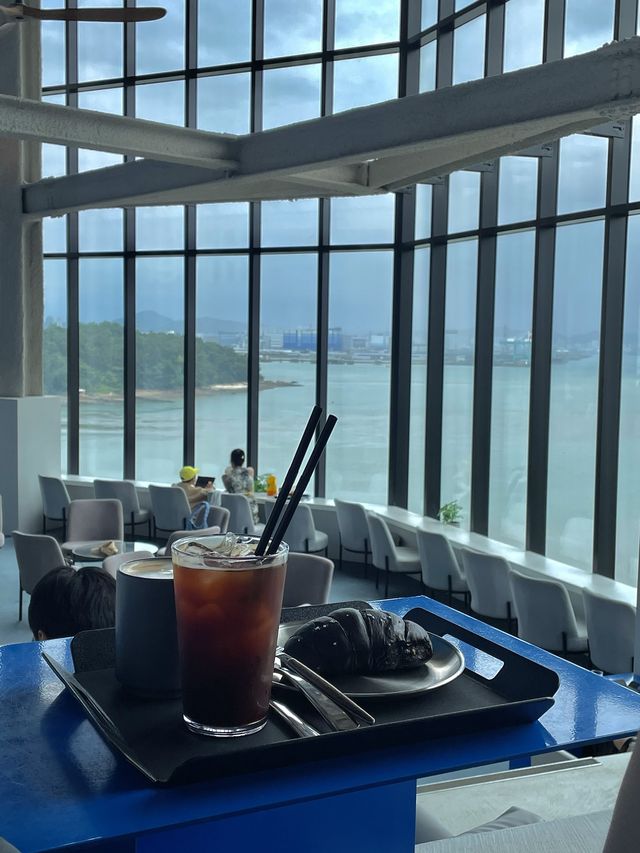 영종도 무인도가 보이는 뷰/분위기/소금빵 맛집 카페🌊