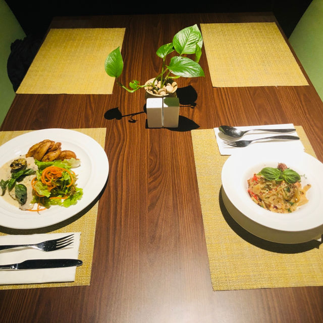 四星級飯店內的浪漫晚餐，兩個人只要七塊錢美金：Paasha Atelier 