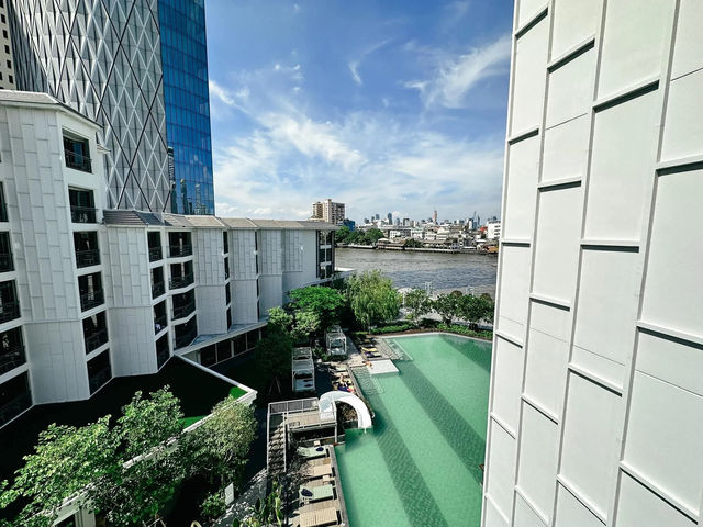 โรงแรมใหม่ ริมแม่น้ำเจ้าพระยา วิวสวย