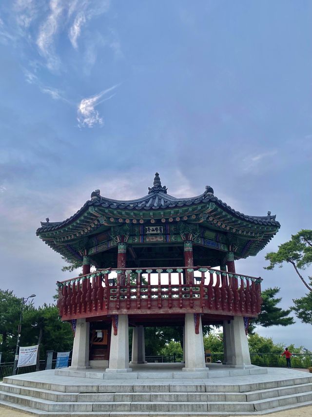 서울에서 일출보기 완벽한 응봉산 팔각정🌅 | 트립닷컴 서울